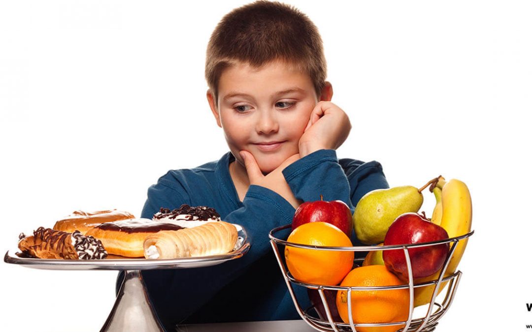 El consumo excesivo durante la infancia de alimentos procesados y azúcares y la insuficiente ingesta de frutas y verduras, son un gran factor de riesgo de enfermedades crónicas